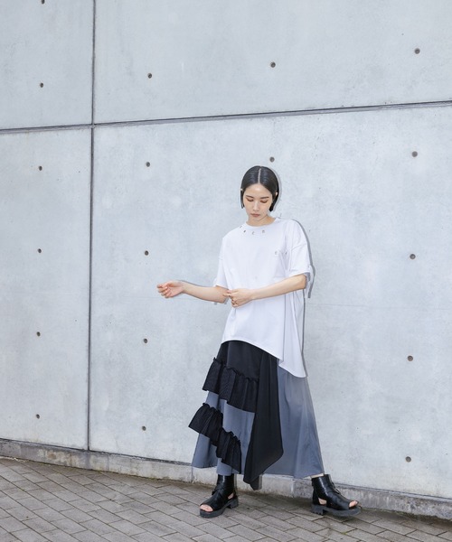 kOhAKU（コハク）の「【機能素材】『ハトメアシメカットソー』（Tシャツ/カットソー・レディース・ブラック/ライトグレー・FREE）」の22枚目の写真