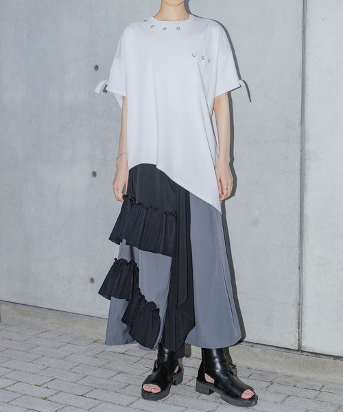kOhAKU(コハク)の「【接触冷感】『ハトメアシメカットソー』(Tシャツ/カットソー・レディース・ブラック/ライトグレー・FREE)」の9枚目の写真