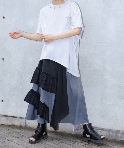 kOhAKU(コハク)の「【接触冷感】『ハトメアシメカットソー』(Tシャツ/カットソー・レディース・ブラック/ライトグレー・FREE)」の10枚目の写真