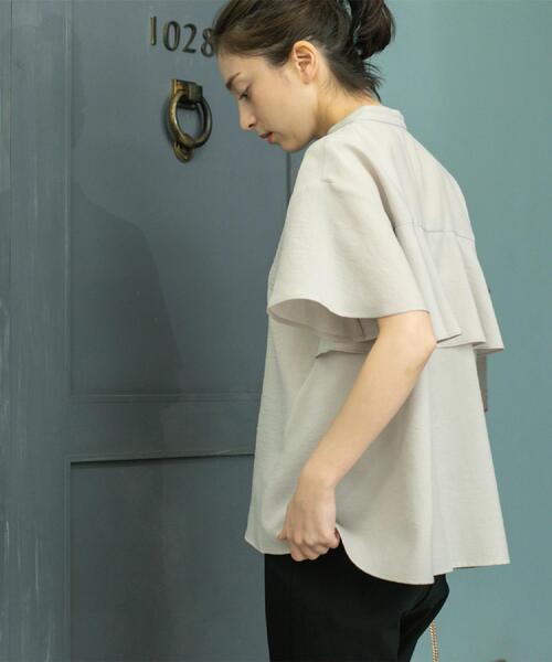 OPAQUE.CLIP（オペークドットクリップ）の「バックフリルバンドカラーブラウス【洗濯機洗い可/吸水速乾/接触冷感】（シャツ/ブラウス・レディース・ライトベージュ/ブルーグリーン/ネイビー・36/38/40/42）」の17枚目の写真