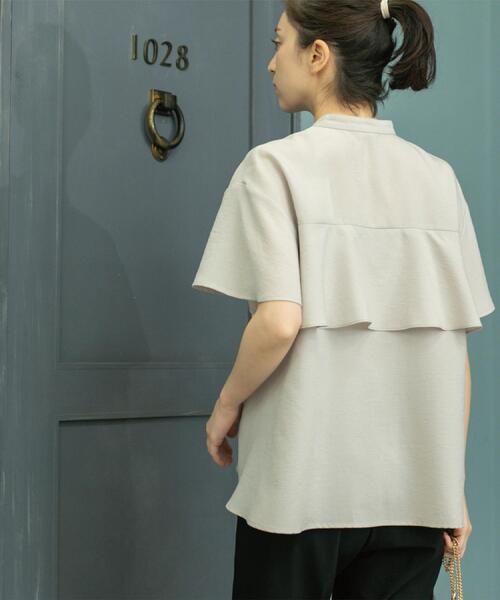 OPAQUE.CLIP（オペークドットクリップ）の「バックフリルバンドカラーブラウス【洗濯機洗い可/吸水速乾/接触冷感】（シャツ/ブラウス・レディース・ライトベージュ/ブルーグリーン/ネイビー・36/38/40/42）」の20枚目の写真