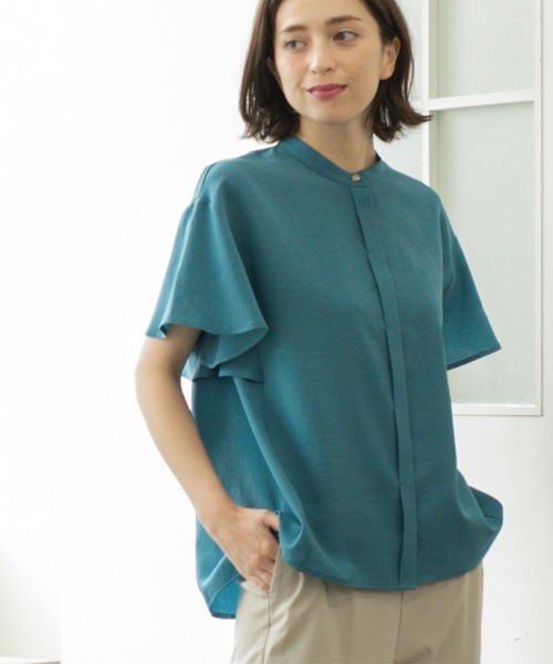 OPAQUE.CLIP（オペークドットクリップ）の「バックフリルバンドカラーブラウス【洗濯機洗い可/吸水速乾/接触冷感】（シャツ/ブラウス・レディース・ライトベージュ/ブルーグリーン/ネイビー・36/38/40/42）」の3枚目の写真