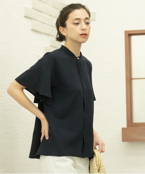 OPAQUE.CLIP（オペークドットクリップ）の「バックフリルバンドカラーブラウス【洗濯機洗い可/吸水速乾/接触冷感】（シャツ/ブラウス・レディース・ライトベージュ/ブルーグリーン/ネイビー・36/38/40/42）」の9枚目の写真