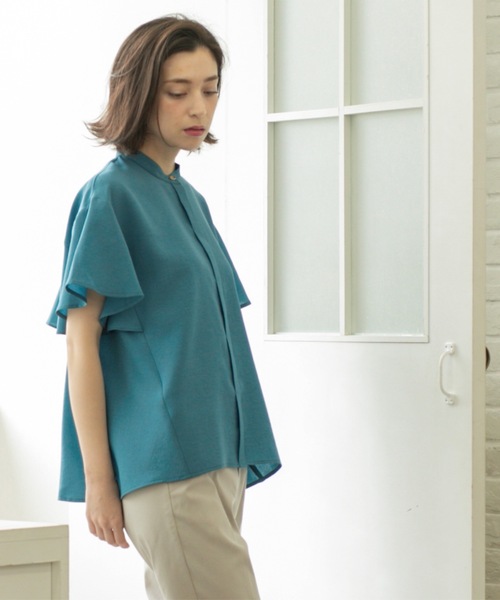 OPAQUE.CLIP（オペークドットクリップ）の「バックフリルバンドカラーブラウス【洗濯機洗い可/吸水速乾/接触冷感】（シャツ/ブラウス・レディース・ライトベージュ/ブルーグリーン/ネイビー・36/38/40/42）」の13枚目の写真