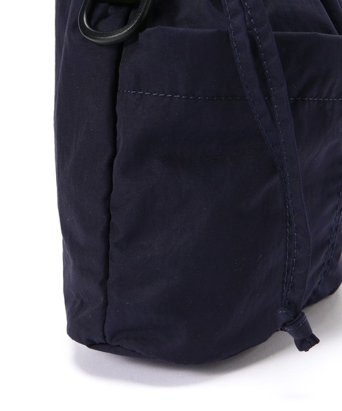 MHL.（エムエイチエル）の「WASHED NYLON（ショルダーバッグ・レディース・グレー/ネイビー系1・FREE）」の10枚目の写真