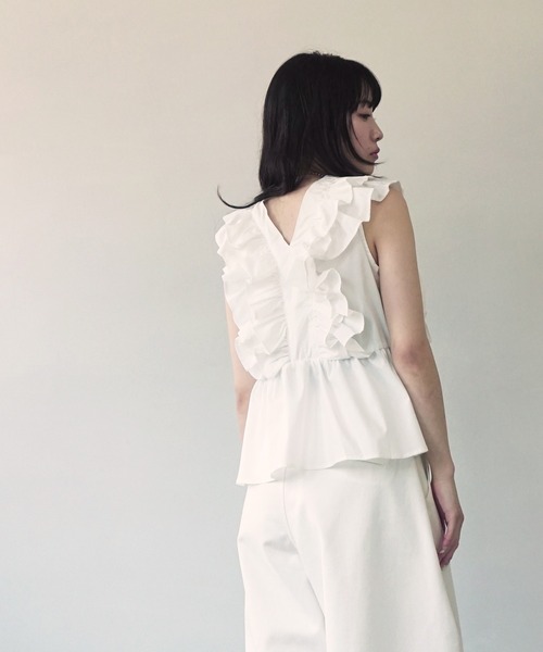O'fmus(オフムス)の「【O'fmus】ラッフルフレアトップス ofmw25s063(その他トップス・レディース・ブラック/ホワイト・FREE)」の5枚目の写真