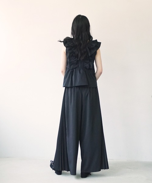 O'fmus(オフムス)の「【O'fmus】ラッフルフレアトップス ofmw25s063(その他トップス・レディース・ブラック/ホワイト・FREE)」の21枚目の写真