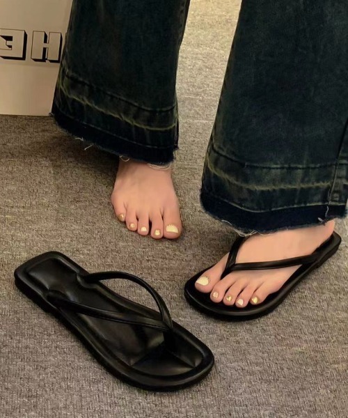 Ritzy（リッツィー）の「クリップトゥ フラットトングサンダル ビーチサンダル（サンダル・レディース・ホワイト/ベージュ/シルバー/ブラック・23/23.5/24/24.5/25）」の3枚目の写真