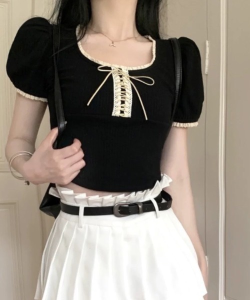 FUNdaysion(ファンデイション)の「レースパフスリーブ半袖トップス(Tシャツ/カットソー・レディース・ブラック/アイボリー・M)」の2枚目の写真