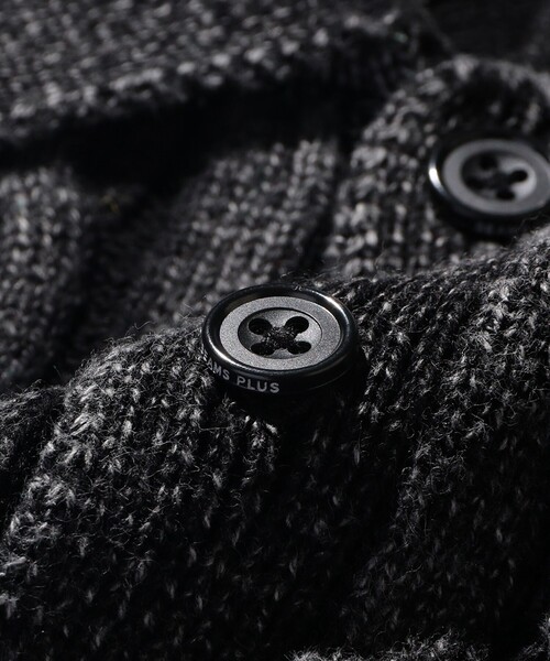 BEAMS PLUS（ビームスプラス）の「ピグメントダイ ケーブル ニット ポロシャツ（ポロシャツ・メンズ・ブラック/ベージュ・S/M/L/XL）」の6枚目の写真