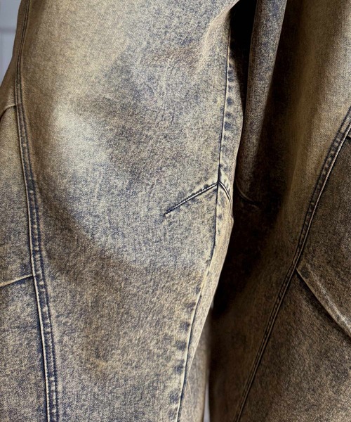 Classical Origin(クラシカルオリジン)の「3Dタック&ダーツデザインバレルレッグワイドデニム/3D Tucked&Darted Barrel-Leg Wide Denim(デニムパンツ・メンズ・ブルー系2/ブラック・MEDIUM/LARGE/SMALL)」の15枚目の写真
