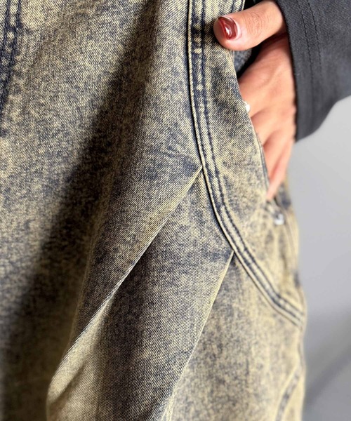 Classical Origin(クラシカルオリジン)の「3Dタック&ダーツデザインバレルレッグワイドデニム/3D Tucked&Darted Barrel-Leg Wide Denim(デニムパンツ・メンズ・ブルー系2/ブラック・MEDIUM/LARGE/SMALL)」の8枚目の写真