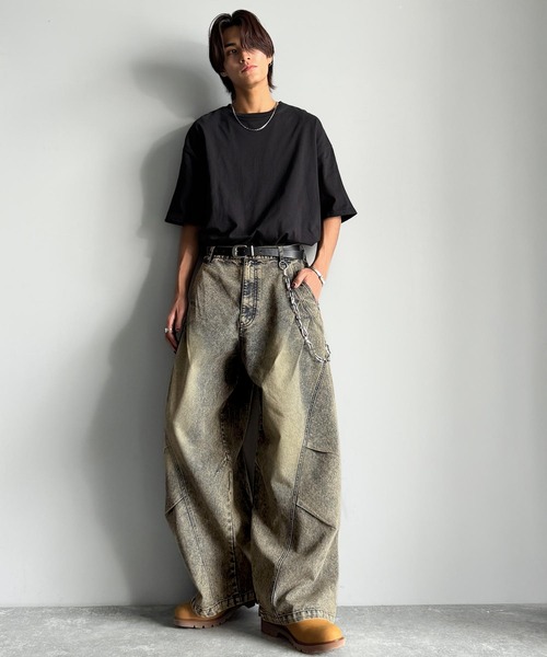 Classical Origin(クラシカルオリジン)の「3Dタック&ダーツデザインバレルレッグワイドデニム/3D Tucked&Darted Barrel-Leg Wide Denim(デニムパンツ・メンズ・ブルー系2/ブラック・MEDIUM/LARGE/SMALL)」の5枚目の写真