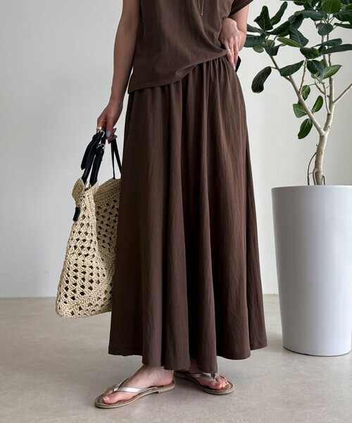 fredy emue（フレディエミュ）の「《セットアップ対応》タンブラー鹿の子フレアースカート（スカート・レディース・アイボリー/ブラウン/チャコールグレー・38/36）」の3枚目の写真