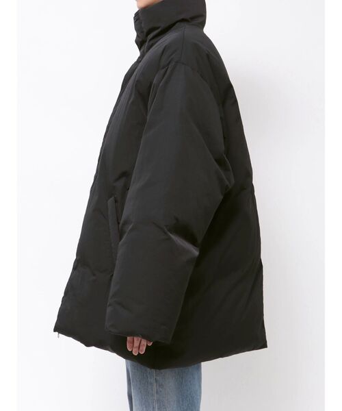 Ungrid（アングリッド）の「ミドル丈ルーズシルエットダウン（ダウンジャケット/コート・レディース・ブラック/ベージュ/アイボリー・SMALL/MEDIUM）」の10枚目の写真