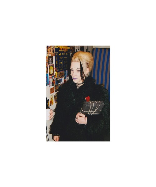 VILLA BOOKS（ヴィラ ブックス）の「ANFANG/BEGINNING: BERLIN 1994-99 by Christian Stemmler（本・メンズ・その他・FREE）」の16枚目の写真