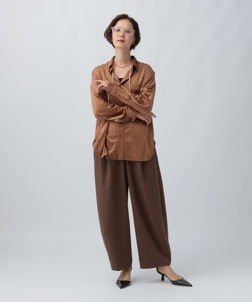 LEPSIM(レプシィム)の「スエード長袖シャツ 582305(シャツ/ブラウス・レディース・ブラウン/ダークカーキ/チャコールグレー・FREE)」の4枚目の写真