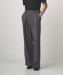 Juha（ユハ）の「2TUCK WIDE SUMMER TWEED PANTS（スラックス）」
