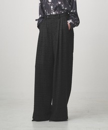 Juha（ユハ）の「2TUCK WIDE SUMMER TWEED PANTS（スラックス）」