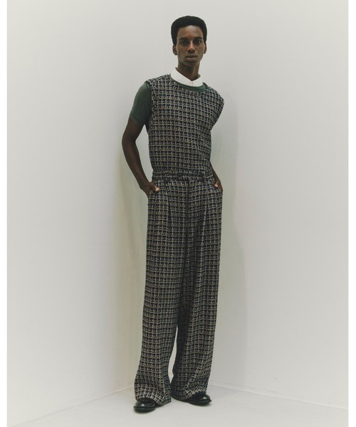Juha(ユハ)の「2TUCK WIDE SUMMER TWEED PANTS(スラックス・メンズ・ネイビー/ブラック・2/3/4)」の3枚目の写真