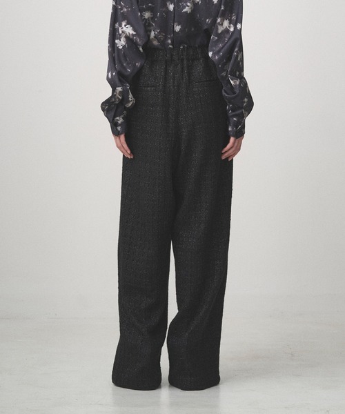 Juha(ユハ)の「2TUCK WIDE SUMMER TWEED PANTS(スラックス・メンズ・ネイビー/ブラック・2/3/4)」の6枚目の写真