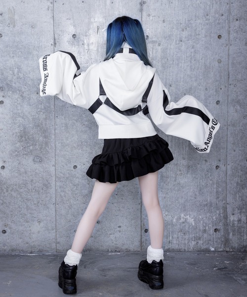 ショートZIPベルトハーネス付きパーカー（パーカー）｜Amilige