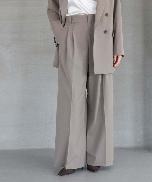 A part by(アパートバイ)の「【セットアップ対応】ハンサムストレートパンツ(スラックス・レディース・チャコールグレー/ベージュ系その他・SMALL/MEDIUM)」の1枚目の写真