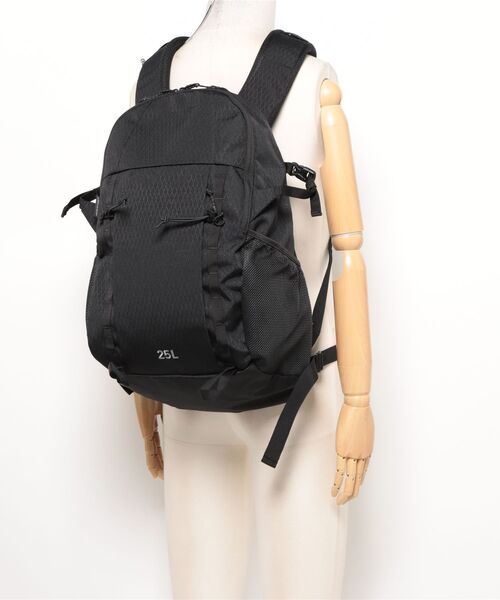 Gramicci(グラミチ)の「【GRAMICCI】DAY PACK 25L(バックパック/リュック・メンズ・ブラック・FREE)」の13枚目の写真