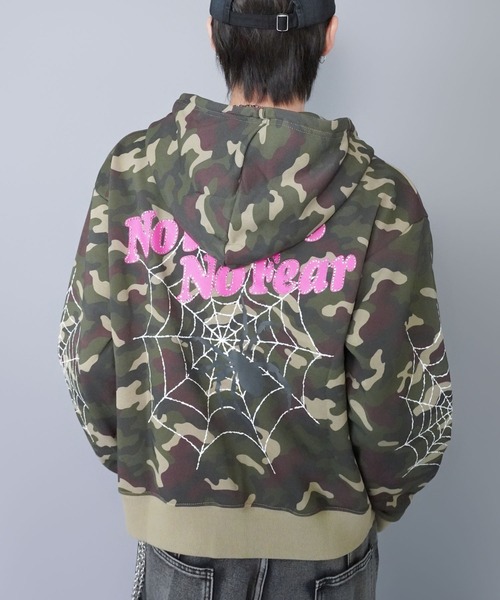 SPINNS（スピンズ）の「短丈ダブルジップパーカー/ストーンロゴ/バックプリント/スパイダーグラフィック/ショート丈（パーカー・メンズ・ブラック/アッシュグレー/ウッドランド・ONESIZE）」の19枚目の写真