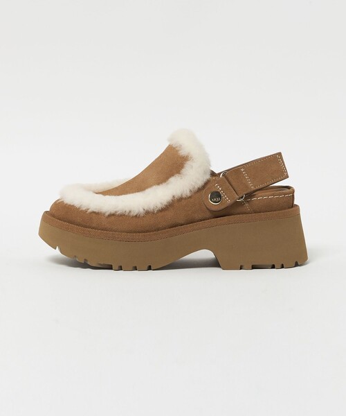 UGG(アグ)の「<UGG> W ESMEE CLOG(その他シューズ・レディース・ブラウン系・22cm/25cm/24cm/23cm)」の1枚目の写真