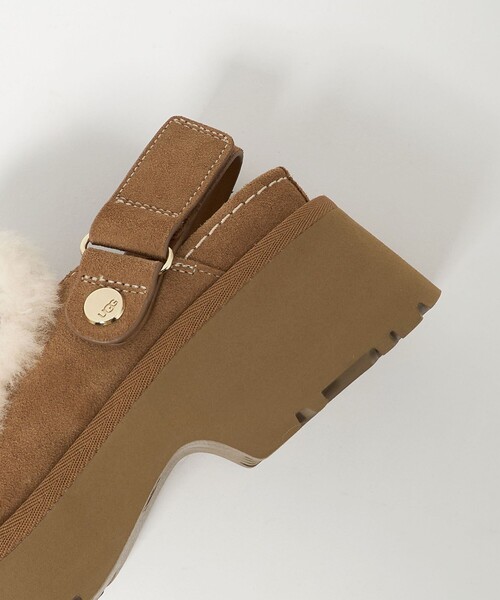 UGG(アグ)の「<UGG> W ESMEE CLOG(その他シューズ・レディース・ブラウン系・22cm/25cm/24cm/23cm)」の4枚目の写真