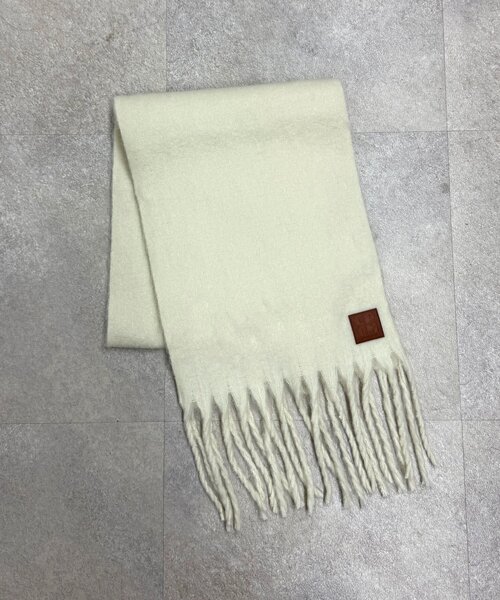 CPCM(シーピーシーエム)の「ふわふわバルキーマフラー(マフラー・レディース・アイボリー/サックスブルー/チャコールグレー/ベージュ/ブラウン・FREE)」の6枚目の写真