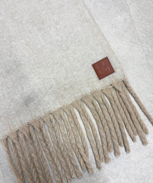 CPCM(シーピーシーエム)の「ふわふわバルキーマフラー(マフラー・レディース・アイボリー/サックスブルー/チャコールグレー/ベージュ/ブラウン・FREE)」の13枚目の写真