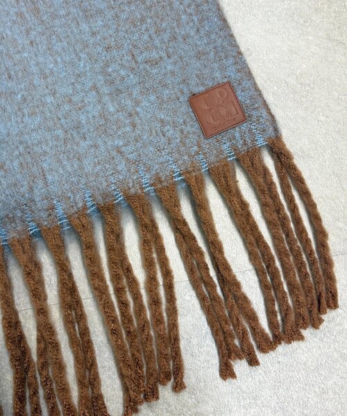 CPCM(シーピーシーエム)の「ふわふわバルキーマフラー(マフラー・レディース・アイボリー/サックスブルー/チャコールグレー/ベージュ/ブラウン・FREE)」の16枚目の写真