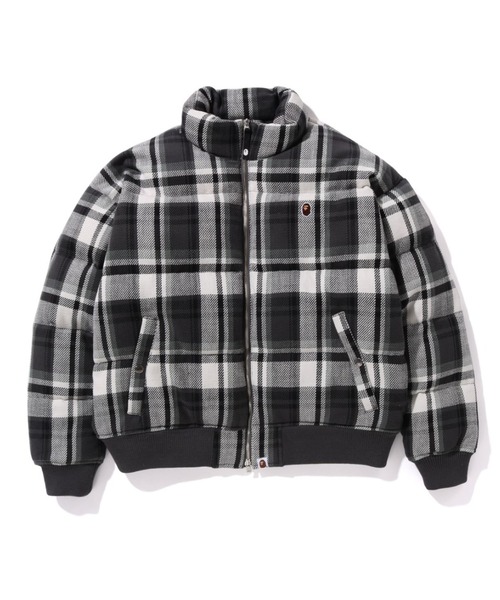 A BATHING APE(アベイシングエイプ)の「BAPE CHECK DOWN JACKET(ダウンジャケット/コート・メンズ・レッド/グレー・MEDIUM/X-LARGE/LARGE)」の2枚目の写真