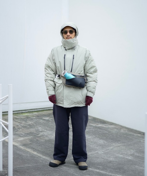 Snow Peak(スノーピーク)の「Snow Peak / GORE-TEX Weatherproof Down Jacket 防水ダウンジャケット(その他トップス・メンズ・ブラック/グレイッシュベージュ/ブルー・M/L/XL)」の4枚目の写真