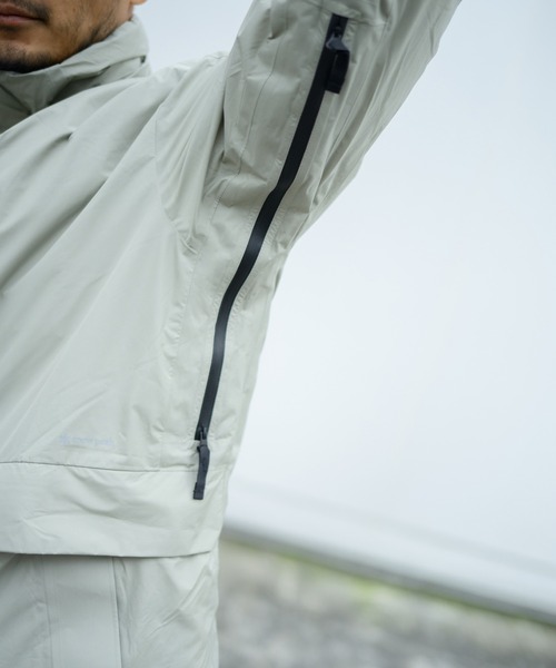 Snow Peak(スノーピーク)の「Snow Peak / GORE-TEX Weatherproof Down Jacket 防水ダウンジャケット(その他トップス・メンズ・ブラック/グレイッシュベージュ/ブルー・M/L/XL)」の13枚目の写真