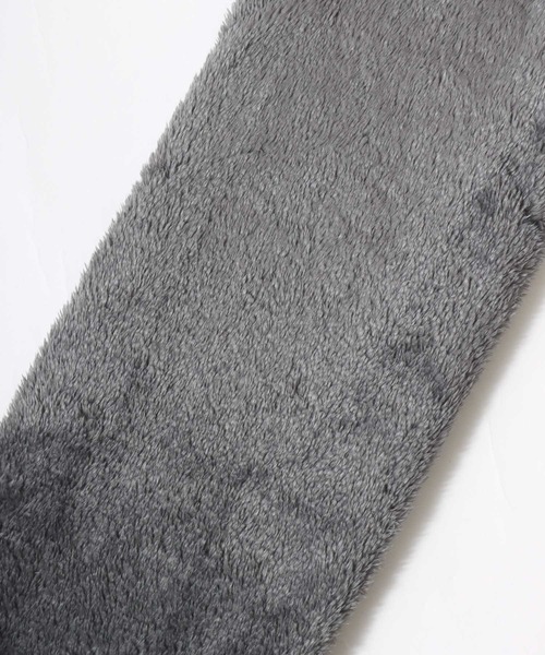 CONVERSE(コンバース)の「CONVERSE/コンバース 差し込み ボアマフラー/ネックウォーマー/レディース メンズ(マフラー・レディース・ベージュ/ネイビー/ブラウン/ピンク/グレー・FREE)」の11枚目の写真