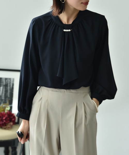 INTERPLANET(インタープラネット)の「モスクレープスカーフタイパール付9分袖ブラウス(シャツ/ブラウス・レディース・ネイビー/ラベンダー/オフホワイト・FREE)」の6枚目の写真