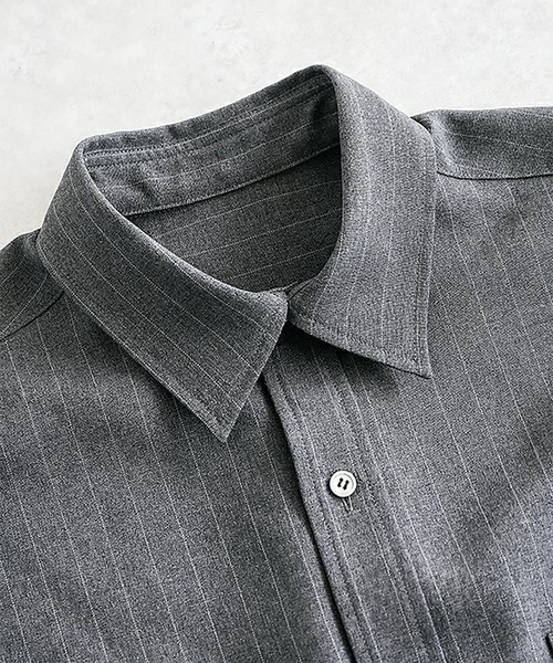 SOLAMONAT LARME(ソラモナラーム)の「ストライプシャツ(シャツ/ブラウス・レディース・グレー/チャコール/ブラック・38)」の17枚目の写真