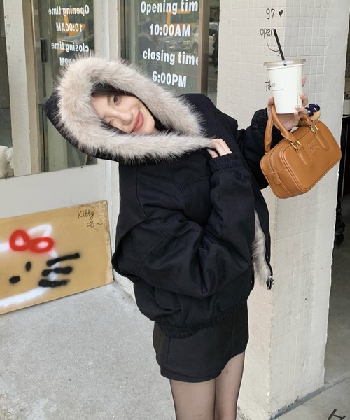 ADDITION STORE(アディションストア)の「【再入荷】ファー 中綿キルト ジップブルゾン / Fur quilted zip-up jacket / asfj(ブルゾン・レディース・グレー/ブラック・SMALL/MEDIUM/LARGE)」の22枚目の写真