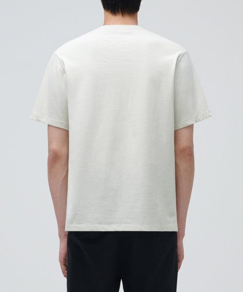 MUSINSA STANDARD（ムシンサスタンダード）の「ベーシッククルーネックTシャツ [ダスティクリーム]（Tシャツ/カットソー・メンズ・その他・XX-LARGE/XXX-LARGE/SMALL/MEDIUM/LARGE/X-LARGE）」の2枚目の写真