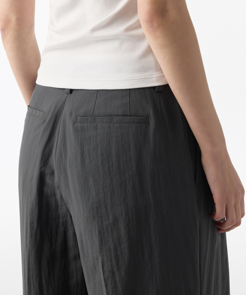 MUSINSA STANDARD WOMAN（ムシンサスタンダードウーマン）の「ウィメンズクリンクルワイドパンツ[グレー]（スラックス・レディース・その他・30/24/25/26/27/28/29）」の5枚目の写真