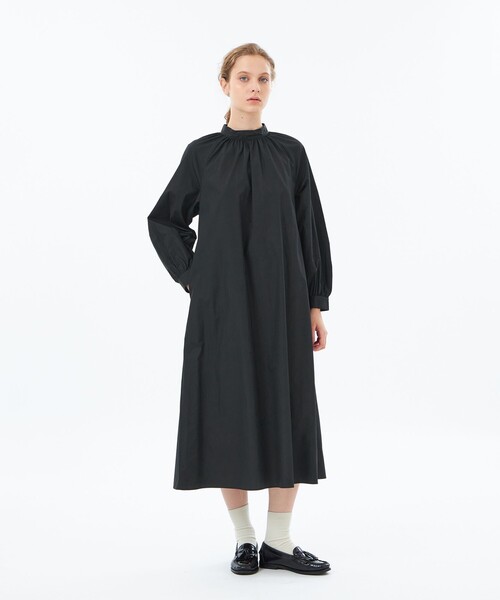 MACKINTOSH PHILOSOPHY（ﾏｯｷﾝﾄｯｼｭ ﾌｨﾛｿﾌｨｰ）の「【WEB&一部店舗限定】THOMAS MASON ギャザーワンピース（ワンピース・レディース・ブラック/ダークネイビー・36/38）」の11枚目の写真
