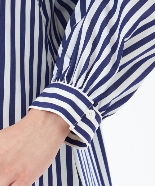 MACKINTOSH PHILOSOPHY（ﾏｯｷﾝﾄｯｼｭ ﾌｨﾛｿﾌｨｰ）の「【WEB&一部店舗限定】THOMAS MASON ギャザーワンピース（ワンピース・レディース・ブラック/ダークネイビー・36/38）」の10枚目の写真