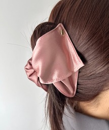 LOVALOT（ラバロット）の「【動画あり】クロスデザイン サテンヘアクリップ 大きめ（バレッタ/ヘアクリップ）」