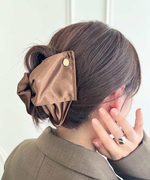 セール】【動画あり】クロスデザイン サテンヘアクリップ 大きめ