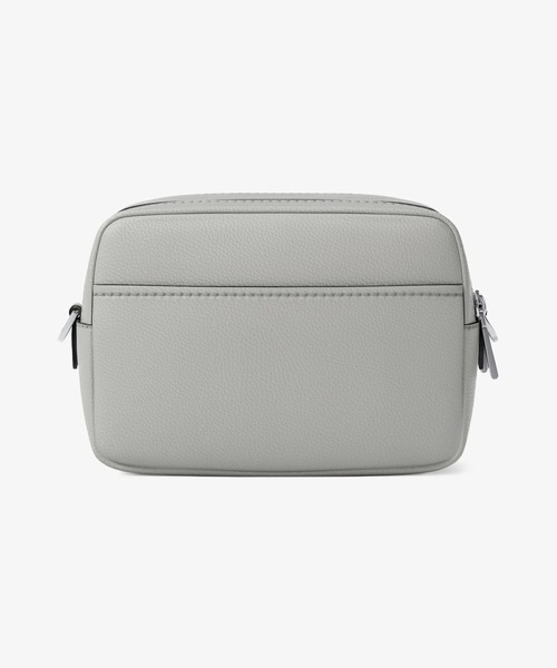 MICHAEL KORS(マイケルコース)の「BRYANT ぺブルレザー カメラバッグ ミディアム(ショルダーバッグ・レディース・グレー系・FREE)」の4枚目の写真