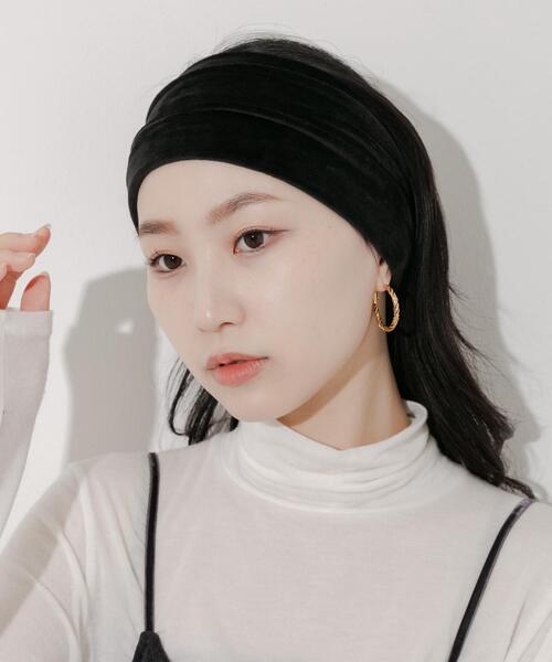 SMELLY(スメリー)の「ベロアワイドヘアバンド(ヘアバンド・レディース・ダークブラウン/ブラック・-)」の1枚目の写真