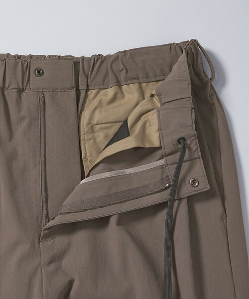 BEAUTY&YOUTH UNITED ARROWS(ビューティーアンドユースユナイテッドアローズ)の「360°MASTER バルーン イージーパンツ NO.9 セットアップ対応 ストレッチ ウォッシャブル(その他パンツ・メンズ・ダークグレー/ベージュ/ブラック・S/M/L/XL)」の19枚目の写真